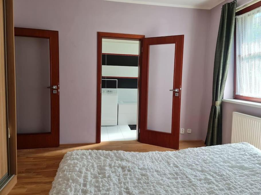 Comfortable Apartment! Прага Экстерьер фото